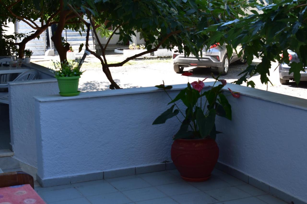 Galanis Studios And Apartments Platamonas Exterior photo